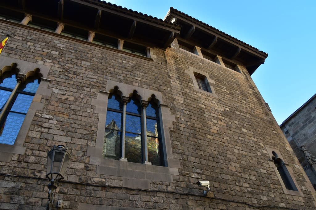 Barcelona Gothic Quarter 的石造街道
